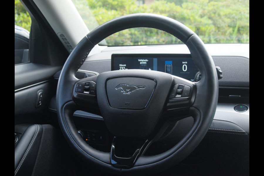 Ford Mustang Mach-E Extended RWD 98 kWh | SOH 94% | Camera | Apple Carplay | Cruise Control | NL-Auto |