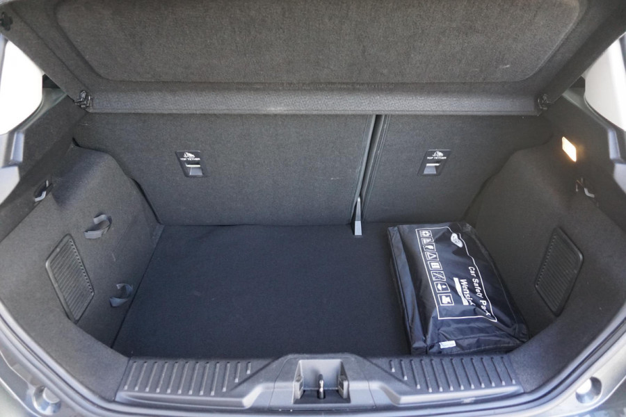 Ford Fiesta 1.0 EcoB.95PK Connected/Dealeronderhouden/1e Eig./ Parkeersensoren.