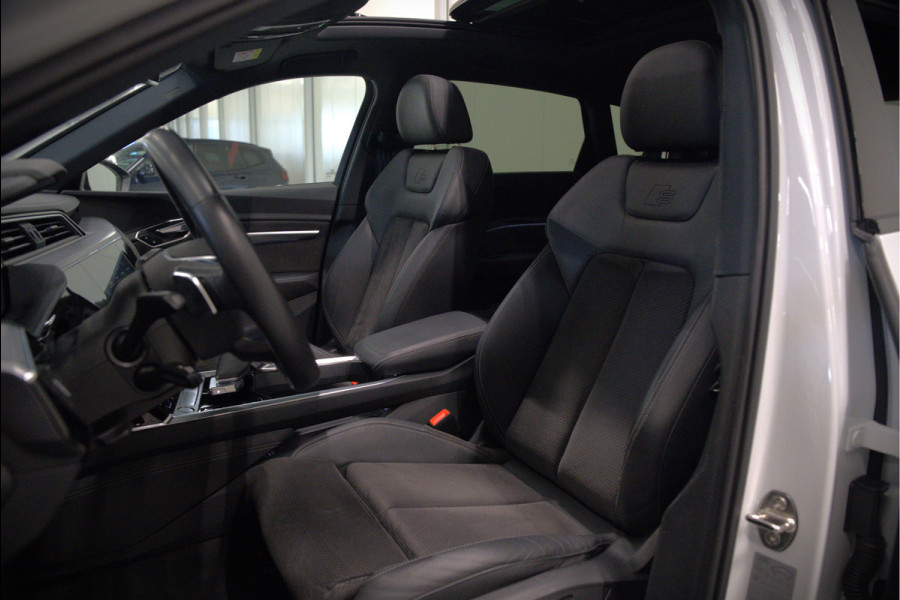 Audi e-tron e-tron 50 quattro Launch edition Black 71 kWh | Black Edition | Panoramadak | Memory Seat | Luchtvering | Adaptive Cruise Control | Keyless | Matrix LED | Stoelverwarming | NAP | SOH 92,28%