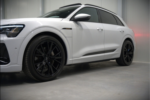 Audi e-tron e-tron 50 quattro Launch edition Black 71 kWh | Black Edition | Panoramadak | Memory Seat | Luchtvering | Adaptive Cruise Control | Keyless | Matrix LED | Stoelverwarming | NAP | SOH 92,28%