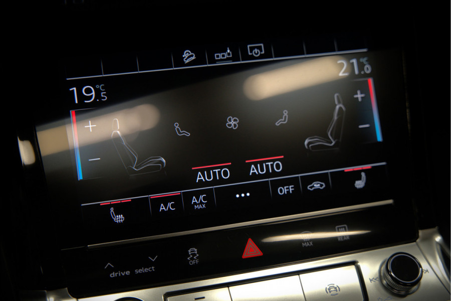 Audi e-tron e-tron 50 quattro Launch edition Black 71 kWh | Black Edition | Panoramadak | Memory Seat | Luchtvering | Adaptive Cruise Control | Keyless | Matrix LED | Stoelverwarming | NAP | SOH 92,28%