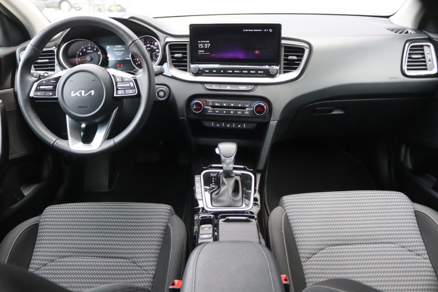 Kia Ceed Sportswagon 1.5 T-GDi 140PK MHEV Automaat DynamicPlusline 11-2025!/Navigatie/Adapt.-cruise/Keyfree/Winter-pack