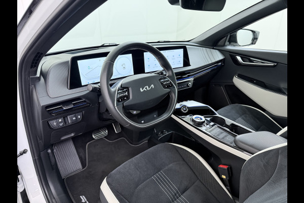 Kia Ev6 GT-Line 77.4 kWh SOH 95% Panoramadak V2L Warmtepomp Trekhaak Head-Up Display Meridian®-Surround Adap.Cruise Matrix Led 360°Camer Stoel+Stuurverwarming Stoel Massage+Ventilatie Elek.Stoelen+Memory Elek.Achterklep Privacy Glas Dealeronderhouden 1e Eigenaar Origineel Nederlandse Auto