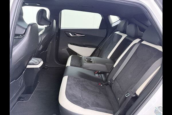 Kia Ev6 GT-Line 77.4 kWh SOH 95% Panoramadak V2L Warmtepomp Trekhaak Head-Up Display Meridian®-Surround Adap.Cruise Matrix Led 360°Camer Stoel+Stuurverwarming Stoel Massage+Ventilatie Elek.Stoelen+Memory Elek.Achterklep Privacy Glas Dealeronderhouden 1e Eigenaar Origineel Nederlandse Auto