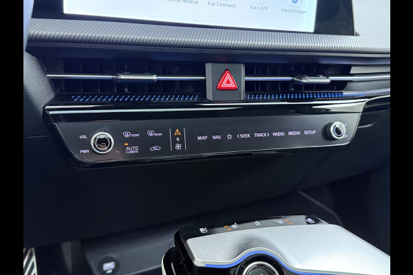 Kia Ev6 GT-Line 77.4 kWh SOH 95% Panoramadak V2L Warmtepomp Trekhaak Head-Up Display Meridian®-Surround Adap.Cruise Matrix Led 360°Camer Stoel+Stuurverwarming Stoel Massage+Ventilatie Elek.Stoelen+Memory Elek.Achterklep Privacy Glas Dealeronderhouden 1e Eigenaar Origineel Nederlandse Auto