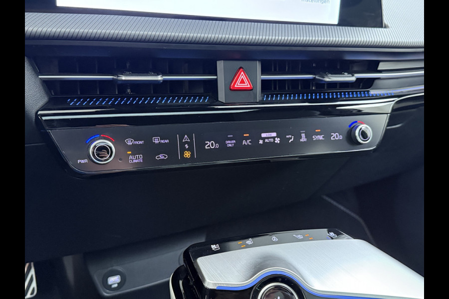 Kia Ev6 GT-Line 77.4 kWh SOH 95% Panoramadak V2L Warmtepomp Trekhaak Head-Up Display Meridian®-Surround Adap.Cruise Matrix Led 360°Camer Stoel+Stuurverwarming Stoel Massage+Ventilatie Elek.Stoelen+Memory Elek.Achterklep Privacy Glas Dealeronderhouden 1e Eigenaar Origineel Nederlandse Auto