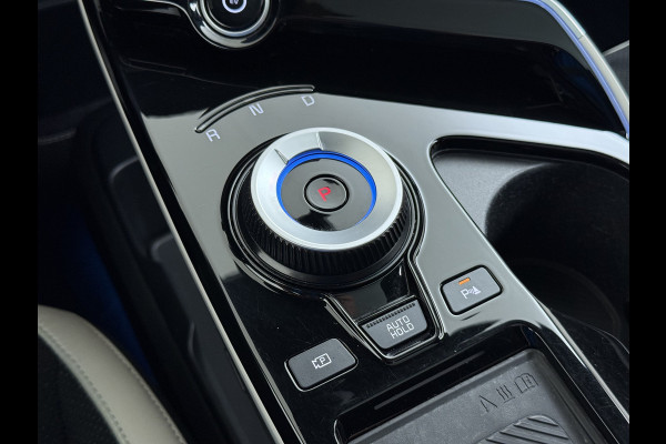 Kia Ev6 GT-Line 77.4 kWh SOH 95% Panoramadak V2L Warmtepomp Trekhaak Head-Up Display Meridian®-Surround Adap.Cruise Matrix Led 360°Camer Stoel+Stuurverwarming Stoel Massage+Ventilatie Elek.Stoelen+Memory Elek.Achterklep Privacy Glas Dealeronderhouden 1e Eigenaar Origineel Nederlandse Auto