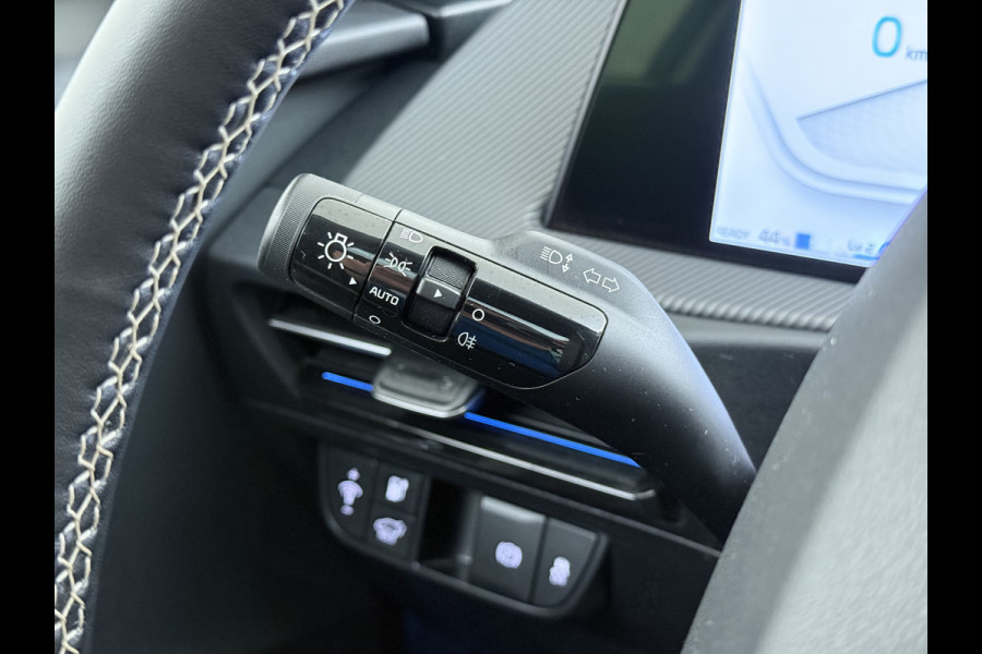 Kia Ev6 GT-Line 77.4 kWh SOH 95% Panoramadak V2L Warmtepomp Trekhaak Head-Up Display Meridian®-Surround Adap.Cruise Matrix Led 360°Camer Stoel+Stuurverwarming Stoel Massage+Ventilatie Elek.Stoelen+Memory Elek.Achterklep Privacy Glas Dealeronderhouden 1e Eigenaar Origineel Nederlandse Auto