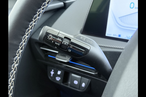 Kia Ev6 GT-Line 77.4 kWh SOH 95% Panoramadak V2L Warmtepomp Trekhaak Head-Up Display Meridian®-Surround Adap.Cruise Matrix Led 360°Camer Stoel+Stuurverwarming Stoel Massage+Ventilatie Elek.Stoelen+Memory Elek.Achterklep Privacy Glas Dealeronderhouden 1e Eigenaar Origineel Nederlandse Auto
