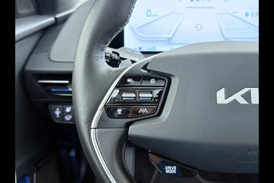 Kia Ev6 GT-Line 77.4 kWh SOH 95% Panoramadak V2L Warmtepomp Trekhaak Head-Up Display Meridian®-Surround Adap.Cruise Matrix Led 360°Camer Stoel+Stuurverwarming Stoel Massage+Ventilatie Elek.Stoelen+Memory Elek.Achterklep Privacy Glas Dealeronderhouden 1e Eigenaar Origineel Nederlandse Auto