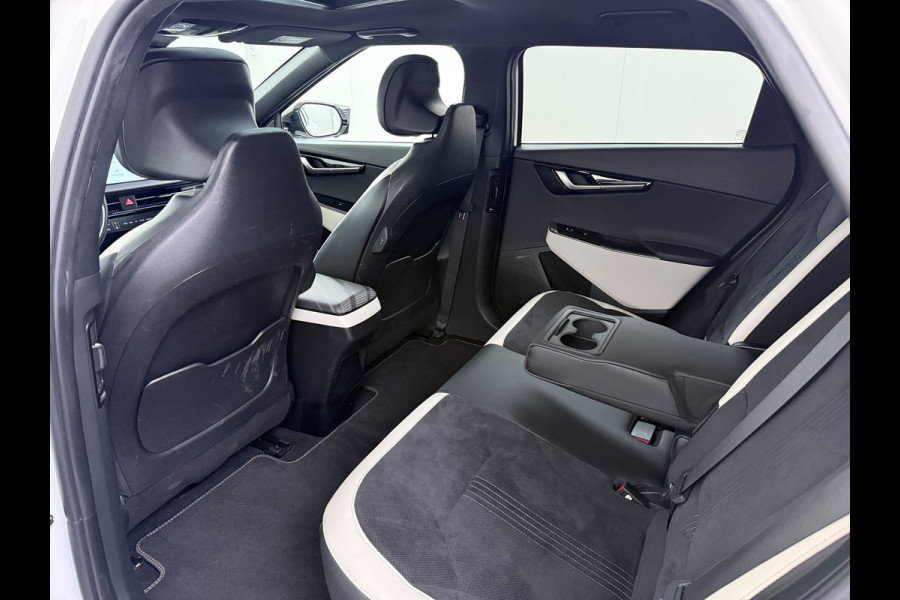 Kia Ev6 GT-Line 77.4 kWh SOH 95% Panoramadak V2L Warmtepomp Trekhaak Head-Up Display Meridian®-Surround Adap.Cruise Matrix Led 360°Camer Stoel+Stuurverwarming Stoel Massage+Ventilatie Elek.Stoelen+Memory Elek.Achterklep Privacy Glas Dealeronderhouden 1e Eigenaar Origineel Nederlandse Auto