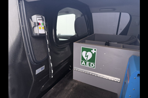 Toyota Hilux 2.4 D-4D 4WD Automaat Double Cab Prof. Lier Canopy Hardtop (Huif) Trekhaak Navi* via Apple Carplay Android Auto Ecc Camera Adap. Lane Assist Inbouw Kasten Bluetooth AWD EURO 6 400Nm 3.500kg Trekvermogen 1e Eigenaar Dealeronderhouden Origineel Nederlandse Auto