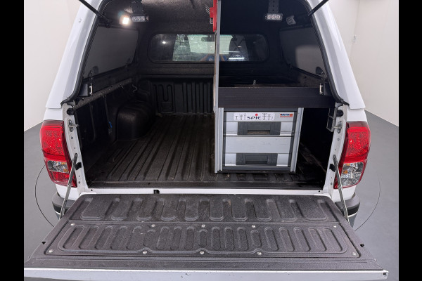 Toyota Hilux 2.4 D-4D 4WD Automaat Double Cab Prof. Lier Canopy Hardtop (Huif) Trekhaak Navi* via Apple Carplay Android Auto Ecc Camera Adap. Lane Assist Inbouw Kasten Bluetooth AWD EURO 6 400Nm 3.500kg Trekvermogen 1e Eigenaar Dealeronderhouden Origineel Nederlandse Auto