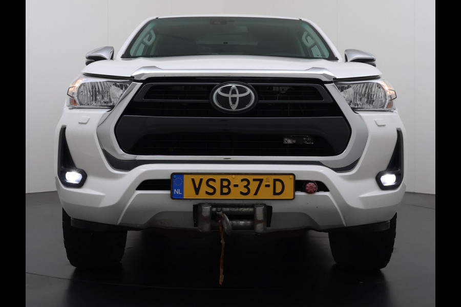 Toyota Hilux 2.4 D-4D 4WD Automaat Double Cab Prof. Lier Canopy Hardtop (Huif) Trekhaak Navi* via Apple Carplay Android Auto Ecc Camera Adap. Lane Assist Inbouw Kasten Bluetooth AWD EURO 6 400Nm 3.500kg Trekvermogen 1e Eigenaar Dealeronderhouden Origineel Nederlandse Auto