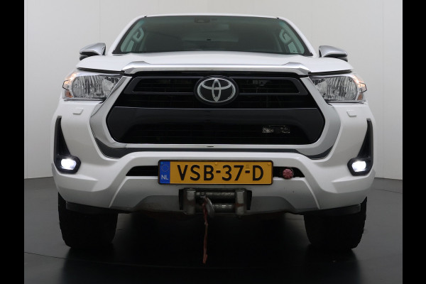 Toyota Hilux 2.4 D-4D 4WD Automaat Double Cab Prof. Lier Canopy Hardtop (Huif) Trekhaak Navi* via Apple Carplay Android Auto Ecc Camera Adap. Lane Assist Inbouw Kasten Bluetooth AWD EURO 6 400Nm 3.500kg Trekvermogen 1e Eigenaar Dealeronderhouden Origineel Nederlandse Auto