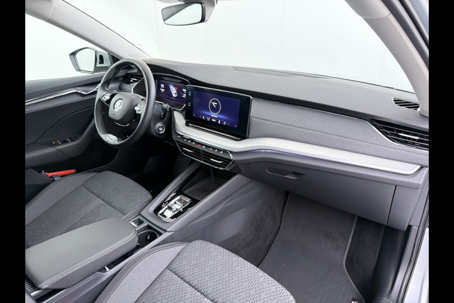 Škoda Octavia Combi 1.4TSI 245PK Automaat iV PHEV Hybride Adap.Cruise Stoelverwarming Navi 3-Zone Ecc Apple Carplay Android Auto Pdc Business  Elek.Achterklep Keyless advanced Lmv 18" Voorruitverwarming Led DAB 1e Eigenaar Origineel Nederlandse Auto