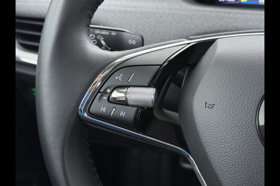 Škoda ENYAQ iV 60 SOH 94% Trekhaak Warmtepomp Navi Ecc Apple Carplay Android Auto Cruise Control Pdc Keyless Advanced Privacy Glas Led DAB Isofix Draadloze telefoonlader Rijstrooksensor 1.000KG Trekgewicht 1e Eigenaar Origineel Nederlandse Auto