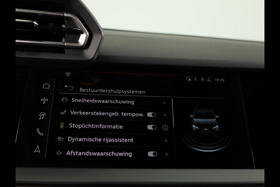 Audi A3 Sportback 40 TFSI e S edition 204 pk S-tronic | Verlengde garantie | Navigatie | Parkeersensoren (Park assist) | Achteruitrijcamera | Adaptieve cruise control | Stoelverwarming | S-Line |