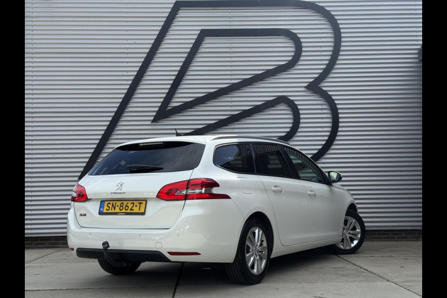Peugeot 308 SW 1.2 PureTech Blue Lease Executive 2e Eigenaar|Navi|Clima|Cruise|Pano|Trekhaak|Carplay|PDC V+A|D-riem vv in2024|N.A.P|APK tot 04-2027