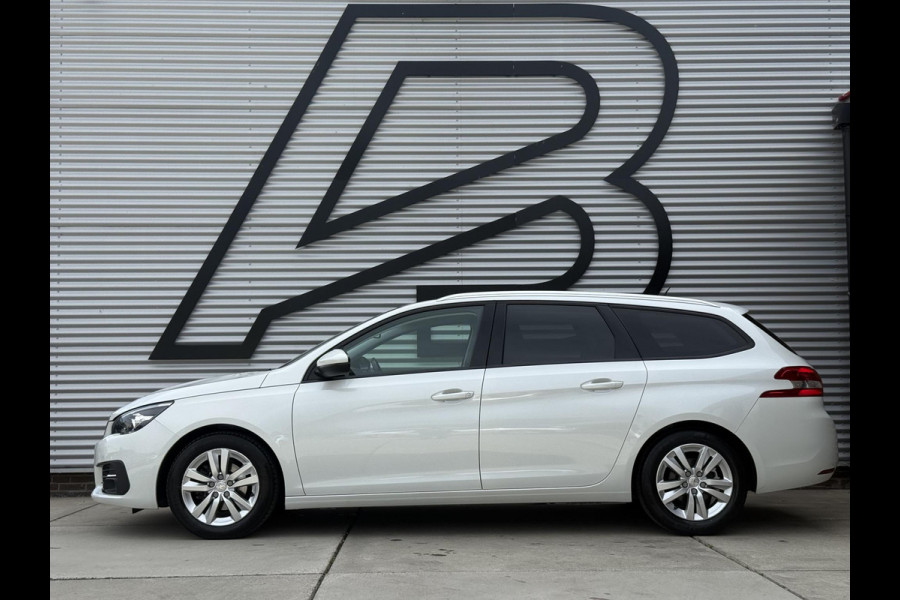 Peugeot 308 SW 1.2 PureTech Blue Lease Executive 2e Eigenaar|Navi|Clima|Cruise|Pano|Trekhaak|Carplay|PDC V+A|D-riem vv in2024|N.A.P|APK tot 04-2027