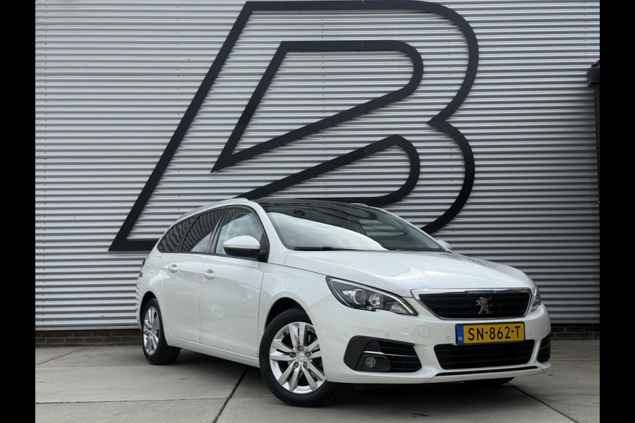 Peugeot 308 SW 1.2 PureTech Blue Lease Executive 2e Eigenaar|Navi|Clima|Cruise|Pano|Trekhaak|Carplay|PDC V+A|D-riem vv in2024|N.A.P|APK tot 04-2027