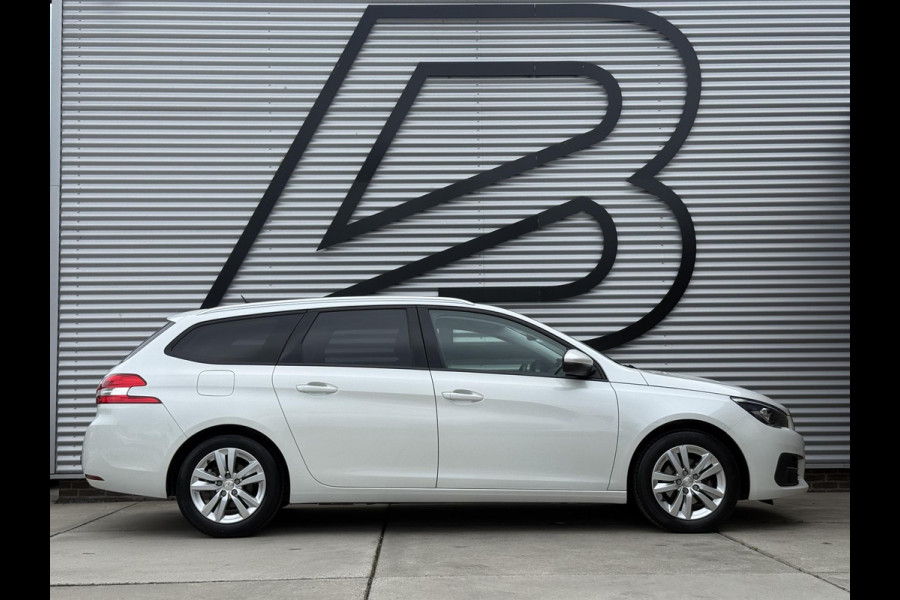 Peugeot 308 SW 1.2 PureTech Blue Lease Executive 2e Eigenaar|Navi|Clima|Cruise|Pano|Trekhaak|Carplay|PDC V+A|D-riem vv in2024|N.A.P|APK tot 04-2027