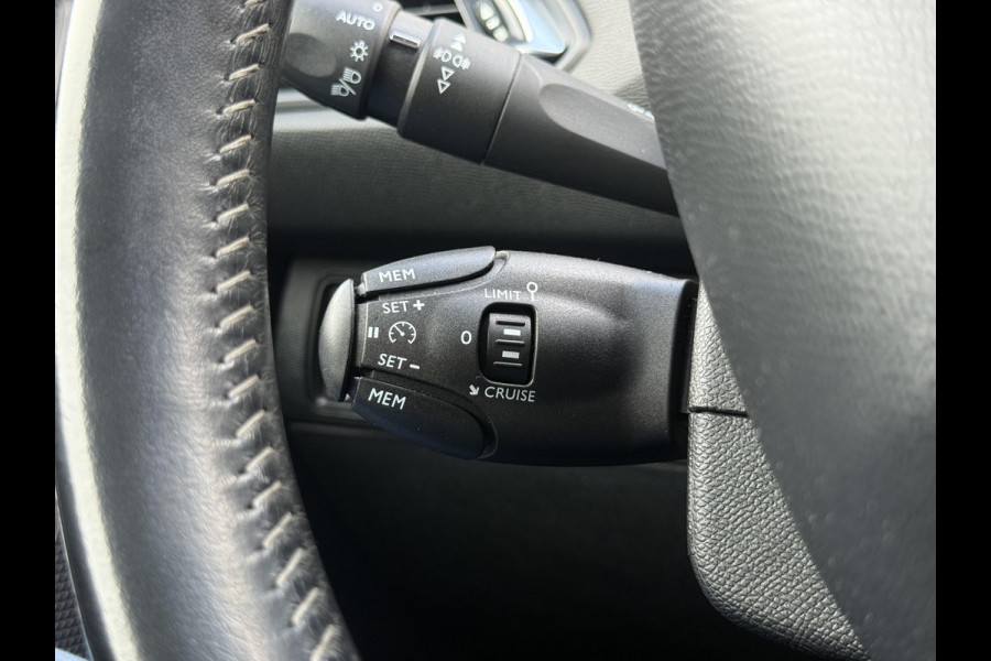 Peugeot 308 SW 1.2 PureTech Blue Lease Executive 2e Eigenaar|Navi|Clima|Cruise|Pano|Trekhaak|Carplay|PDC V+A|D-riem vv in2024|N.A.P|APK tot 04-2027