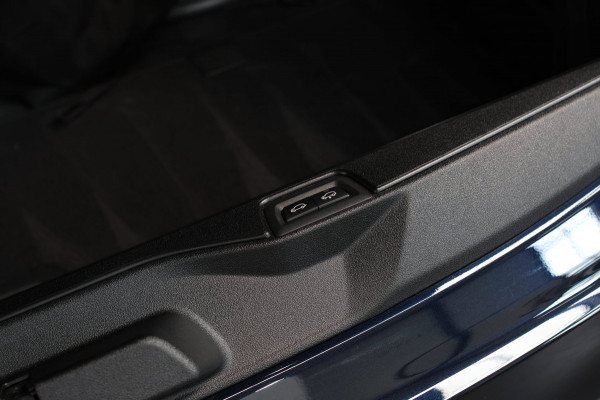 BMW X5 XDrive50e M-Sport Pro *Sky-Lounge*B&W*M-Stoelen*Achteras-Besturing*