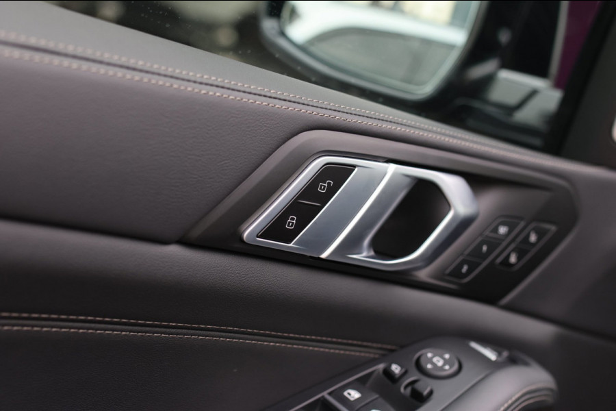 BMW X5 XDrive50e M-Sport Pro *Sky-Lounge*B&W*M-Stoelen*Achteras-Besturing*