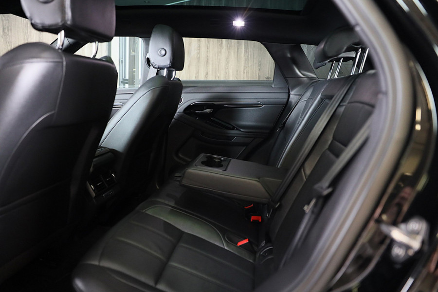 Land Rover Range Rover Evoque 1.5 P300e AWD R-Dynamic SE / Meridian / Panoramadak / Leder / Memory / Camera / Acc / Lane Assist