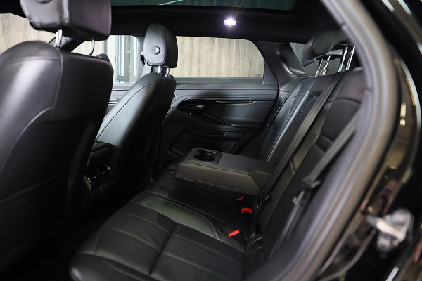 Land Rover Range Rover Evoque 1.5 P300e AWD R-Dynamic SE / Meridian / Panoramadak / Leder / Memory / Camera / Acc / Lane Assist