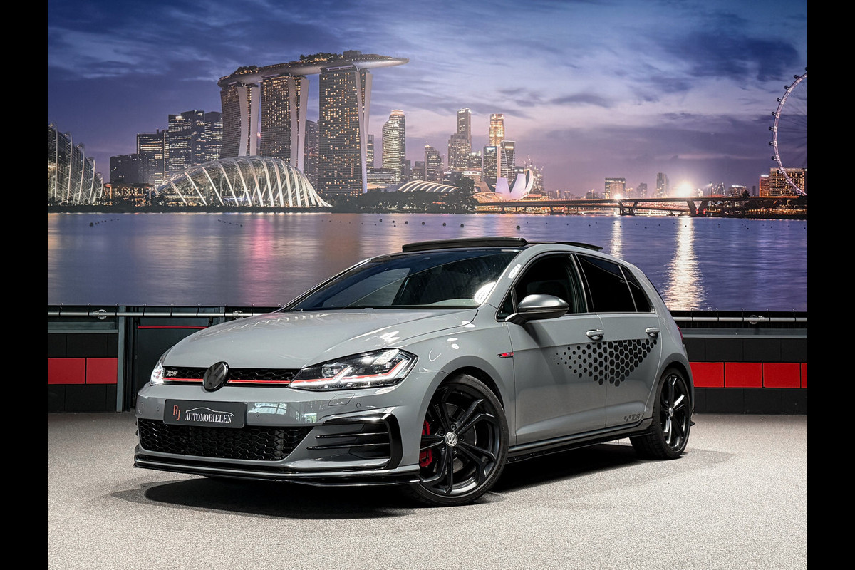 Volkswagen Golf 2.0 TSI GTI TCR |BullX-Uitlaat|Keyless|Panorama|DCC|Camera|