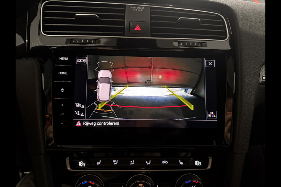 Volkswagen Golf 2.0 TSI GTI TCR |BullX-Uitlaat|Keyless|Panorama|DCC|Camera|