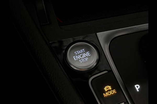 Volkswagen Golf 2.0 TSI GTI TCR |BullX-Uitlaat|Keyless|Panorama|DCC|Camera|