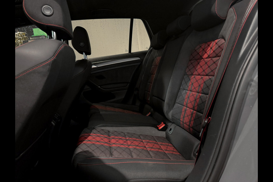 Volkswagen Golf 2.0 TSI GTI TCR |BullX-Uitlaat|Keyless|Panorama|DCC|Camera|
