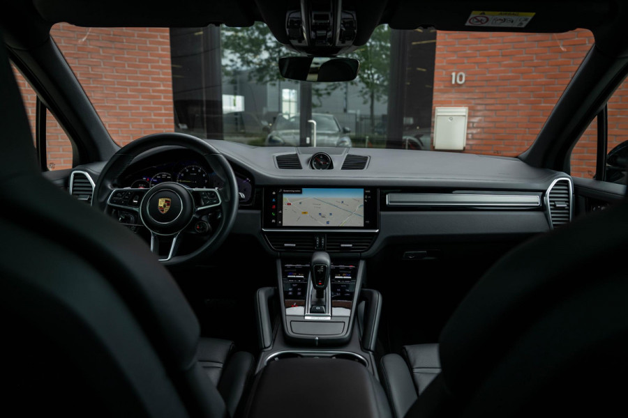 Porsche Cayenne 3.0 E-Hybrid Platinum Edition 4-Wielsturing VOLL