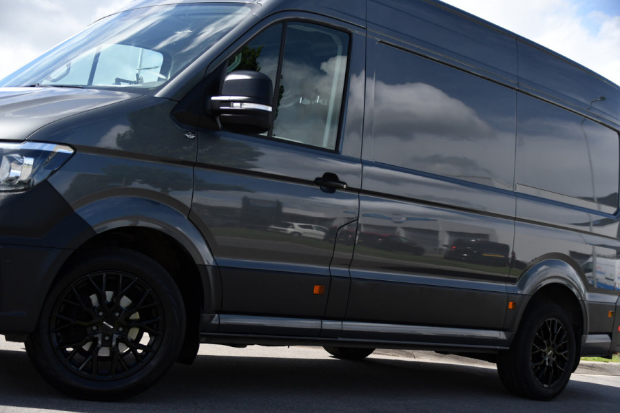Volkswagen Crafter 35 2.0 TDI L3H3 PB Edition Camera, Cruise, Carplay, automaat, Airco, Trekhaak, Mulitmedia, 140pk, Uniek!