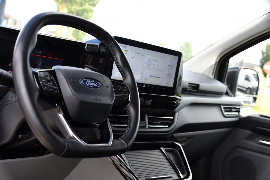 Ford Transit Custom 300 2.0 TDCI L2H1 Black Edition Full Options! Adaptieve Cruise, Virtual, Camera, LED, Carplay, 170pk, Trekhaak, Stuurverwarming, Automaat, Stoelverwarming, Uniek!