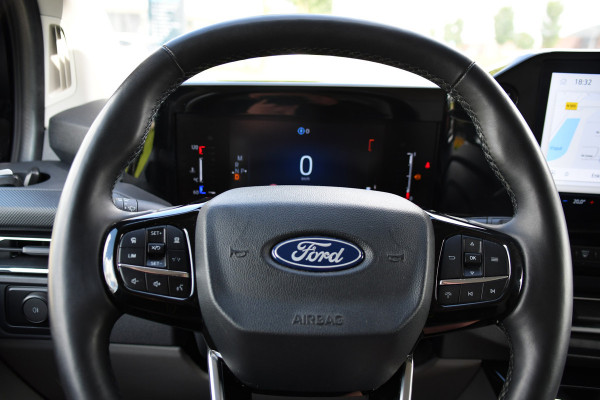 Ford Transit Custom 300 2.0 TDCI L2H1 Black Edition Full Options! Adaptieve Cruise, Virtual, Camera, LED, Carplay, 170pk, Trekhaak, Stuurverwarming, Automaat, Stoelverwarming, Uniek!