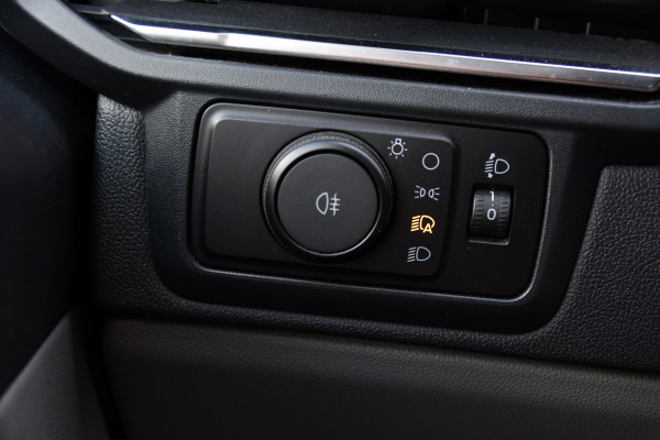 Ford Transit Custom 300 2.0 TDCI L2H1 Black Edition Full Options! Adaptieve Cruise, Virtual, Camera, LED, Carplay, 170pk, Trekhaak, Stuurverwarming, Automaat, Stoelverwarming, Uniek!