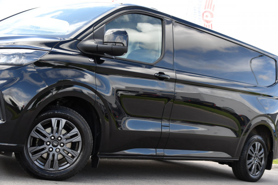 Ford Transit Custom 300 2.0 TDCI L2H1 Black Edition Full Options! Adaptieve Cruise, Virtual, Camera, LED, Carplay, 170pk, Trekhaak, Stuurverwarming, Automaat, Stoelverwarming, Uniek!