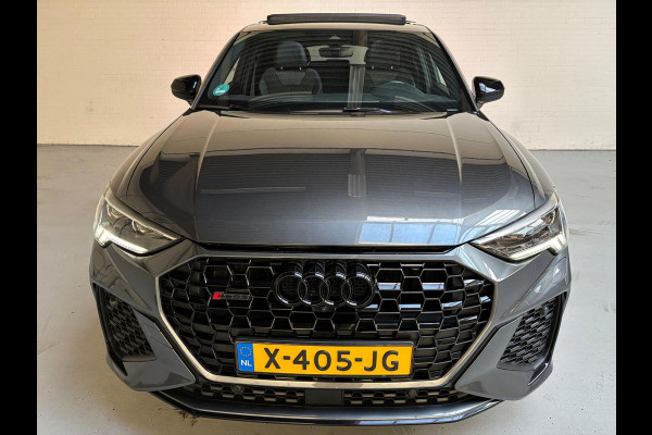 Audi RSQ3 Sportback Automaat 2.5 TFSI 400PK Quattro Daytona Grey, Black Pakket, Alcantara/Half Leder, Schuifdak, 21inch, Trekhaak