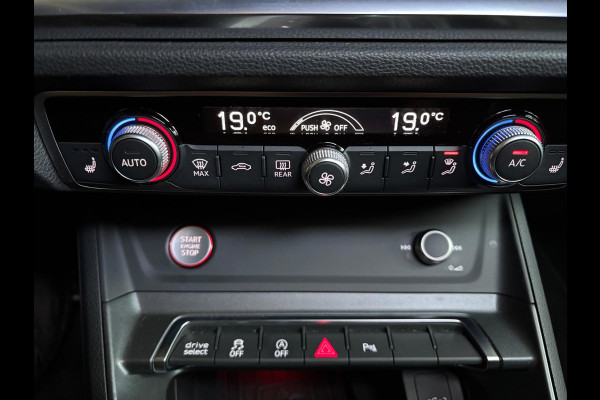 Audi RSQ3 Sportback Automaat 2.5 TFSI 400PK Quattro Daytona Grey, Black Pakket, Alcantara/Half Leder, Schuifdak, 21inch, Trekhaak