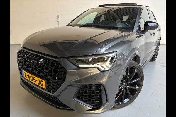 Audi RSQ3 Sportback Automaat 2.5 TFSI 400PK Quattro Daytona Grey, Black Pakket, Alcantara/Half Leder, Schuifdak, 21inch, Trekhaak
