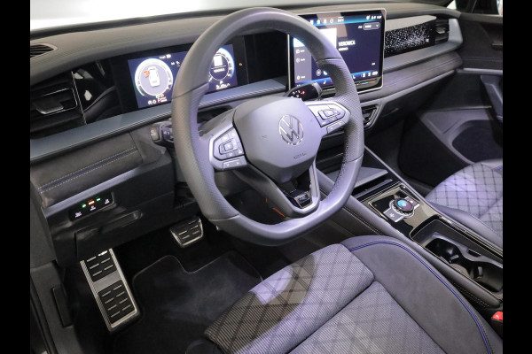 Volkswagen Tayron 1.5 eHybrid R-Line Edition 204 pk Automaat (DSG) | Verlengde garantie | Navigatie | Panoramadak | Trekhaak (wegklapbaar) | Parkeersensoren (Park assist) | Achteruitrijcamera | Black Style pakket | R-Line |