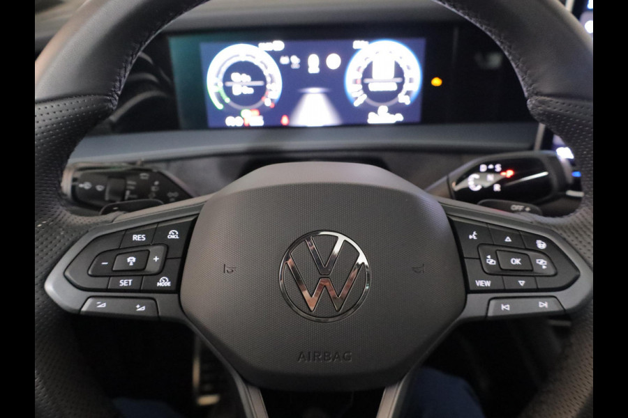 Volkswagen Tayron 1.5 eHybrid R-Line Edition 204 pk Automaat (DSG) | Verlengde garantie | Navigatie | Panoramadak | Trekhaak (wegklapbaar) | Parkeersensoren (Park assist) | Achteruitrijcamera | Black Style pakket | R-Line |
