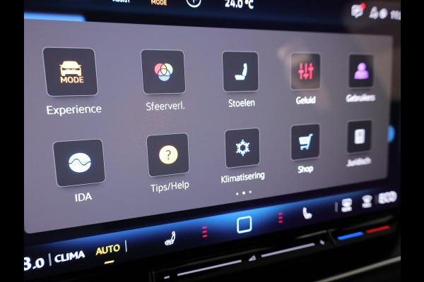 Volkswagen Tayron 1.5 eHybrid R-Line Edition 204 pk Automaat (DSG) | Verlengde garantie | Navigatie | Panoramadak | Trekhaak (wegklapbaar) | Parkeersensoren (Park assist) | Achteruitrijcamera | Black Style pakket | R-Line |