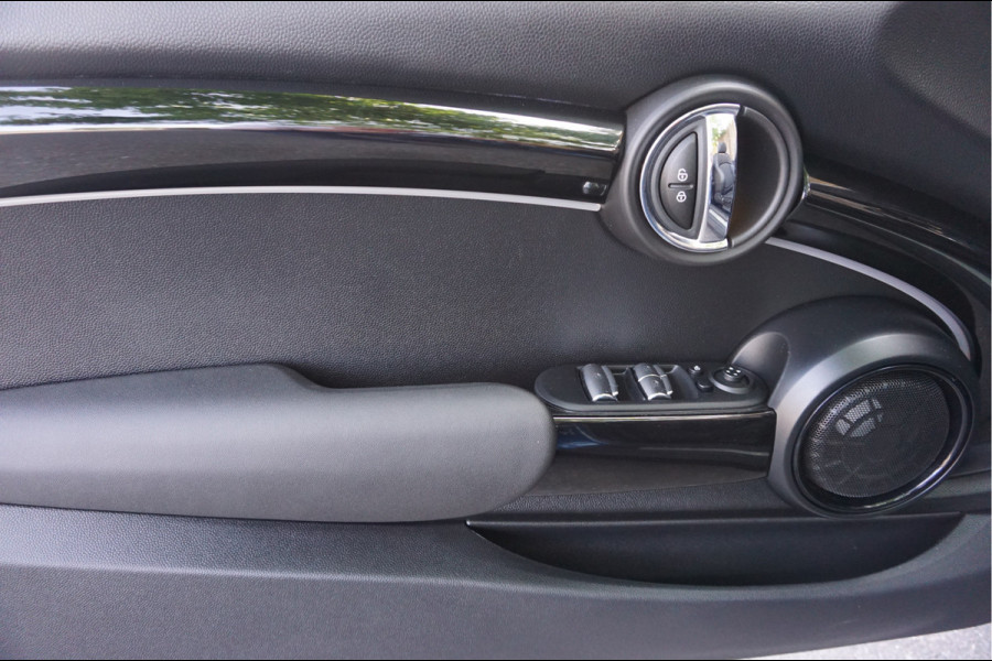 MINI Cabrio 1.5 Cooper Resolute Edition. Navi Leder Camera Stoel+Stuur verwarming