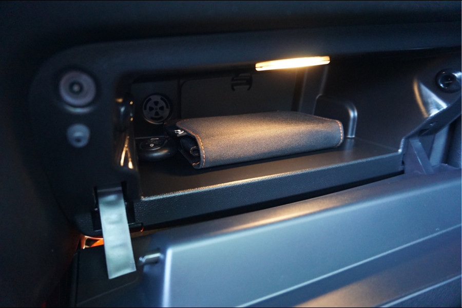 MINI Cabrio 1.5 Cooper Resolute Edition. Navi Leder Camera Stoel+Stuur verwarming