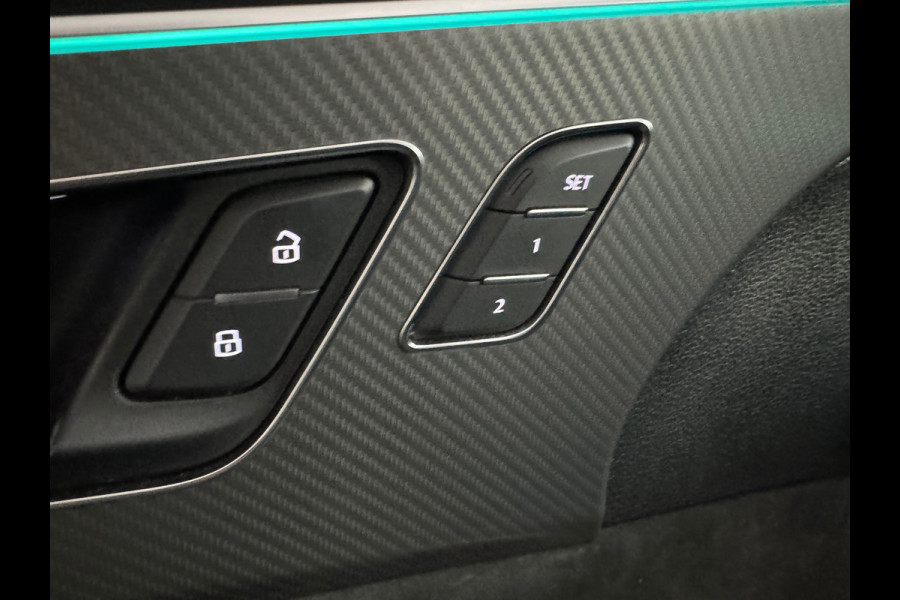 Audi RSQ8 4.0 TFSI quattro Pano|Ceramic|HuD|B&O|Trekh|Massage